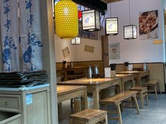 -先启半步颠小酒馆(虹桥龙湖天街店)