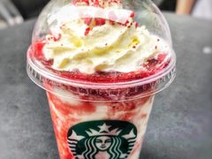 草莓轻乳酪星冰乐-星巴克臻选(成都宽窄巷子店)