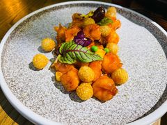 咸蛋黄鲜虾球-荟廷·晶萃(陆家嘴尚悦湾店)
