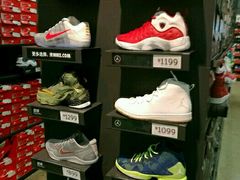 -NIKE上海青浦换季优惠店