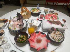 -红鼎豆捞·非遗鲍皇汤火锅(宝丰路店)