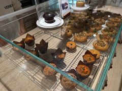 -VERIE BAKEHOUSE