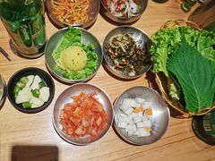 -极简·炭火烤肉主题餐厅·龙虾烧烤·烤羊排(宝龙店)