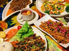 -月亮眼花园餐厅书吧酒吧