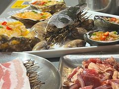 -围炉肉舍•炭烤活鳗•丹东海鲜烤肉(步行街店)