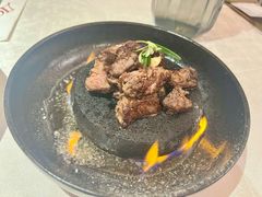 威士忌火焰牛排-俄士厨房(环球港店)
