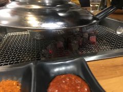 -肉甲韩国木炭烤肉(新壹街1店)