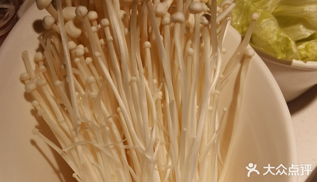 好久没有光顾海底捞了，这次和朋友小聚选择了离家比较近