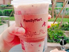 牛奶冰沙杯-全家便利店(杭州龙翔桥地铁站店)