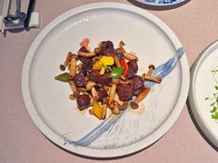 菌菇爆炒牛肉粒-漢舍中国菜馆(889广场店)
