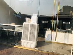 -UNI UNI(环亚凯瑟琳店)