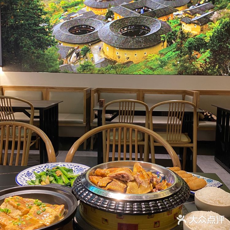 看着四菜一汤吃客家菜‼️在福建没吃上的回顺德吃上了...