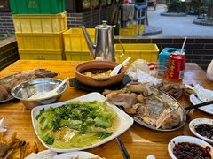 -御霞苑泥烩鸡休闲农庄