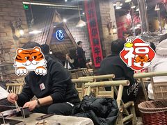 齐齐哈尔鲜牛肉-破瓦寒窑·地摊烤羊排