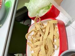 -洪氏嗨捞·广东猪肚鸡·椰子鸡火锅(西咸万象城店)