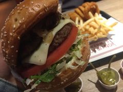 -The Habit Burger Grill 哈比特汉堡(复兴soho店)