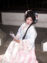 -一揽芳华汉服旗袍体验馆(拙政园店)