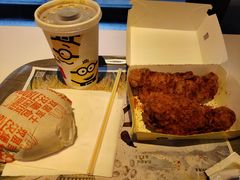 -麦当劳(世界城广场店)