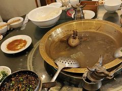 -周老三跷脚牛肉·全牛火锅(非遗传承店)