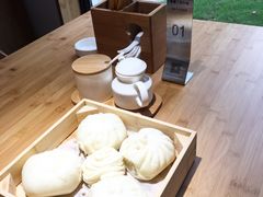 鲜汁大肉包-食膳公园包子铺(烈士公园店)