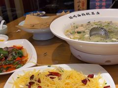 -严记小天府酸菜鱼(西四路店)