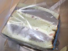 芋泥玫瑰奶酪三明治-沁屋面包店(人民东路店)