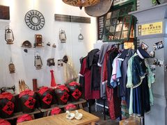 -东口码头·烧鸽子·鱼头泡饼·地方菜(金鹰悦城店)