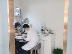 -宏宇眼镜蔡司依视路折扣店(兆佳眼镜城店)