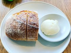 -ROAST coffee & eatery