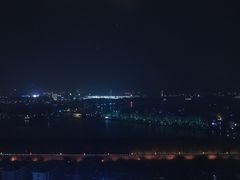 -湖景知味西餐厅•自助餐• 轻食(南京金茂威斯汀大酒店)