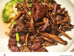 -八府香鸭·啫啫煲(华山路店)