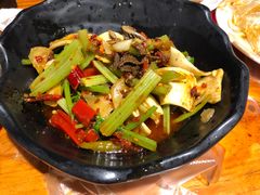 黄喉-华仔龙虾(永乐路总店)