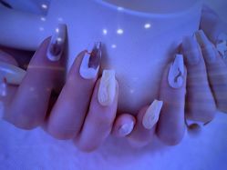 -爱空间美睫健康美甲