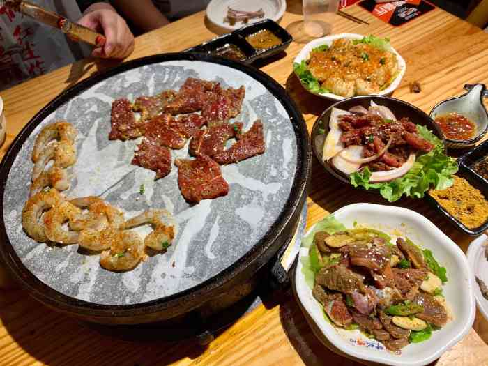 胖记烤肉(江汉路店)-"武汉解封之后出去吃的第二家烤肉,到店比较.