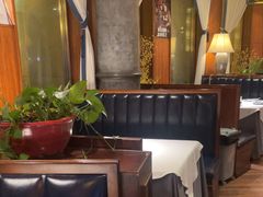 -八府香鸭·啫啫煲(华山路店)