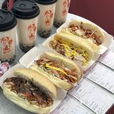 卧槽！重庆首家！！花臂小哥烤沙威玛！！ 