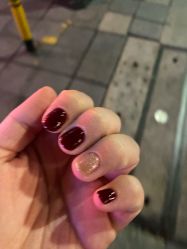 -花岐款式专研健康美甲沙龙