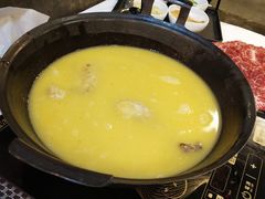 -鲜入围煮花胶鸡海鲜火锅