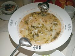 -渔语鱼酸菜鱼新川菜(来福士店)