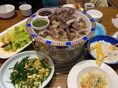 -蒙亨·手把肉·蒙古包文化主题餐厅(天恒广场店)