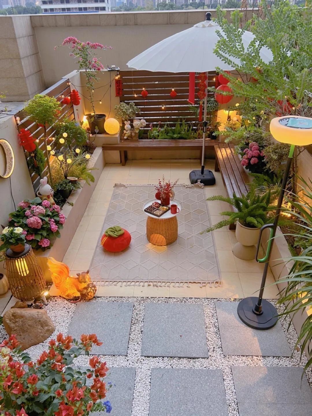 新年宅家,露天阳台的年味,红红火火