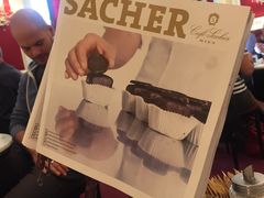 -Cafe Sacher(WIEN)