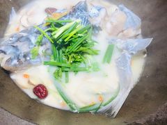 -咕嘟草帽鱼·牛奶一样的鲜鱼汤(天鹅湖万达广场店)