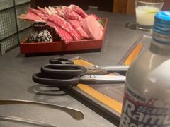 -铭牛烧肉·和牛海鲜自助(高新月牙湖店)