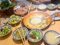 -洱火云南酸菜牛肉火锅(石景山当代商城店)