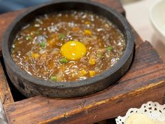 窝蛋牛肉饭-喜莲咖啡