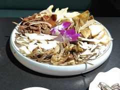 -野菌皇海景野生菌火锅(滨海大道店)