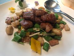 黑椒爆炒雪花牛肉粒-皇朝会.经典传统粤菜(外滩店)