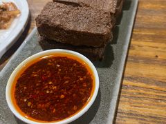 -胡桃里音乐餐厅(陶溪川店)(川湘赣菜·世界百大酒庄直供红酒·音乐表演)