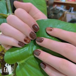 -潮店·虞妃妮轻奢美甲美睫馆